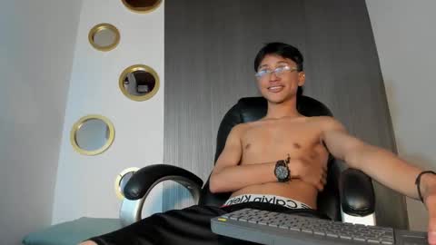 daddy_darcks online show from 10/13/25, 07:58