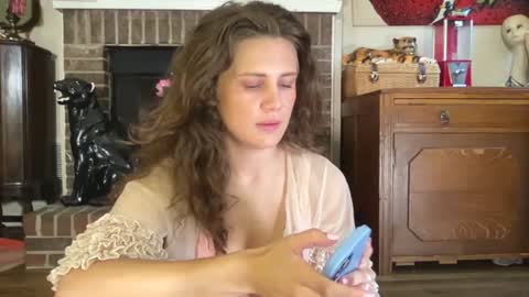 Belle  Email daddydaycarecb  online show from 07/26/26, 01:51