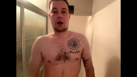 Snapshot of daddycam33 chatting on 01/11/25, 10:18 DaddyCam33 online show from 01/11/25, 10:18