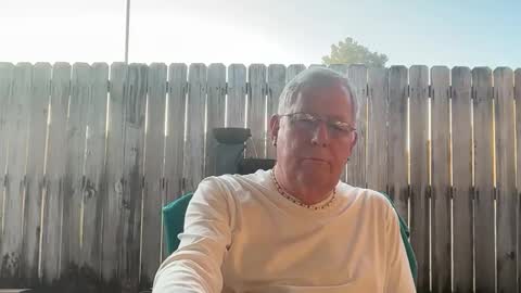 Snapshot of daddycok4 chatting on 10/16/25, 12:39 DaddyCok4 online show from 10/16/25, 12:39