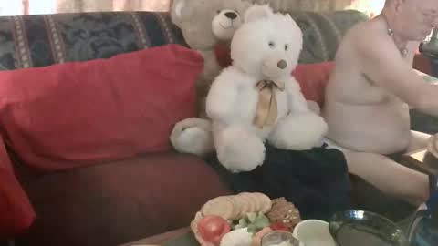 Snapshot of daddycubbyhubby chatting on 10/26/25, 05:41 Daddy online show from 10/26/25, 05:41