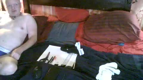 Daddy online show from 11/02/25, 12:13