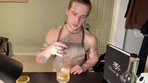 Snapshot of daddydaydrinkz chatting on 03/04/25, 06:04 DaddydayDrinkz online show from 03/04/25, 06:04