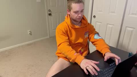 Snapshot of daddydaydrinkz chatting on 03/08/25, 06:32 DaddydayDrinkz online show from 03/08/25, 06:32