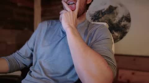 Leo online show from 12/27/24, 02:58