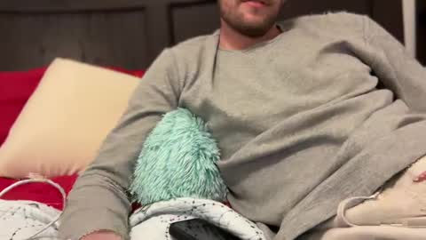 Leo online show from 01/04/25, 02:46