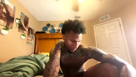 sexy tatted king bbc online show from 11/19/25, 05:07