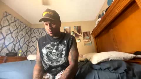 sexy tatted king bbc online show from 12/15/25, 06:01