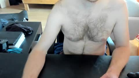 Snapshot of daddylovepegging chatting on 03/08/26, 01:15 daddylovepegging online show from 03/08/26, 01:15