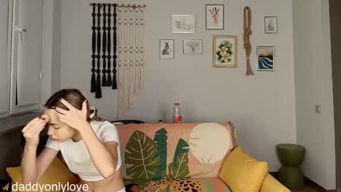 Zoe online show from 10/14/25, 08:20