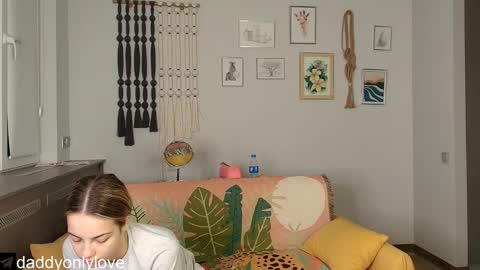 Zoe online show from 10/24/25, 08:27