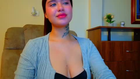 Valen online show from 06/13/26, 12:08