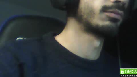 Snapshot of daddyselim chatting on 11/14/25, 08:40 the alpha online show from 11/14/25, 08:40