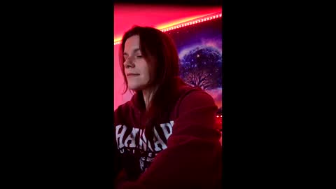 Snapshot of daddysgoodgirl420420 chatting on 12/04/25, 01:48 daddysgoodgirl online show from 12/04/25, 01:48