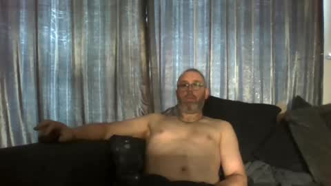 Snapshot of daddyshome2025 chatting on 06/13/26, 06:55 daddyshome2025 online show from 06/13/26, 06:55