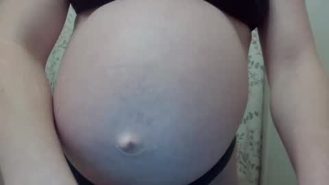 Snapshot of daddysssgoodgirl chatting on 12/03/24, 08:28 daddys good girl online show from 12/03/24, 08:28