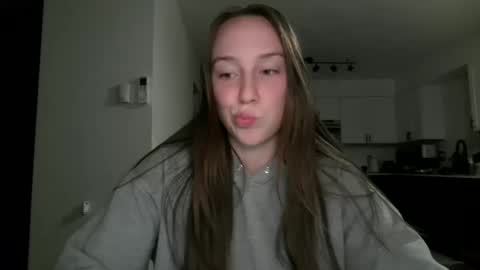 Snapshot of daddysssgoodgirl chatting on 10/13/25, 05:51 daddys good girl online show from 10/13/25, 05:51