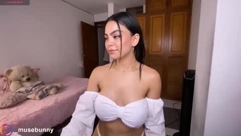 Snapshot of daddysweeeetbody chatting on 09/11/25, 04:23 Sophie online show from 09/11/25, 04:23