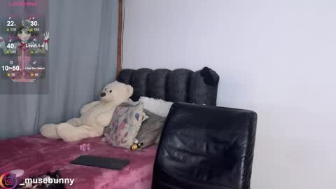 Sophie online show from 05/25/26, 04:51