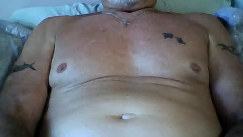 Snapshot of dadhmalone chatting on 06/12/26, 01:43 dadhmalone online show from 06/12/26, 01:43