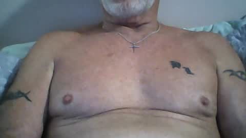 Snapshot of dadhmalone chatting on 06/17/26, 01:01 dadhmalone online show from 06/17/26, 01:01