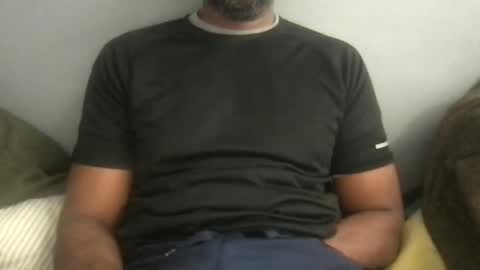 Snapshot of dadsblk chatting on 10/16/25, 06:09 D online show from 10/16/25, 06:09