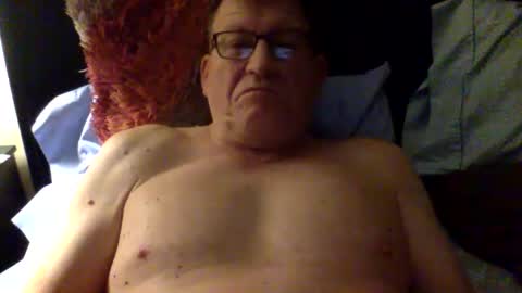 Snapshot of dadsuger60 chatting on 01/12/25, 12:01 dadsuger60 online show from 01/12/25, 12:01