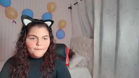 daeneryslove_doll online show from 10/19/25, 05:52