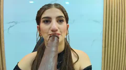 Dafne Castro online show from 07/27/26, 06:26