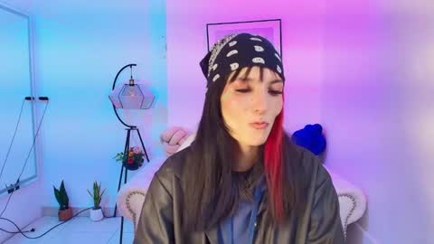 dafne huges online show from 01/14/25, 12:35