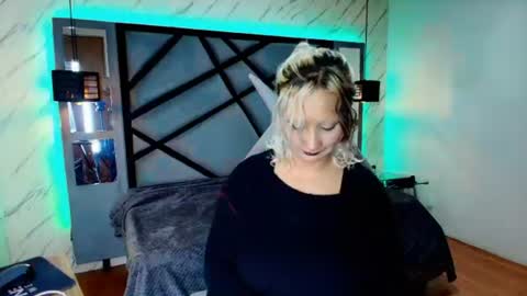 Snapshot of dafne_kam_ chatting on 06/17/26, 11:56 dafne_kam_ online show from 06/17/26, 11:56