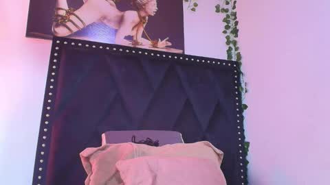 dafne_quenn online show from 11/09/25, 12:47