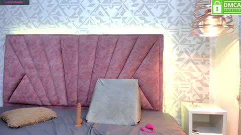 Snapshot of dafnee_e chatting on 12/19/24, 11:25 dafnee_e online show from 12/19/24, 11:25