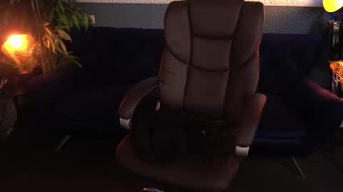 Snapshot of dafni_mon chatting on 10/19/25, 05:19 Dafni Mon online show from 10/19/25, 05:19