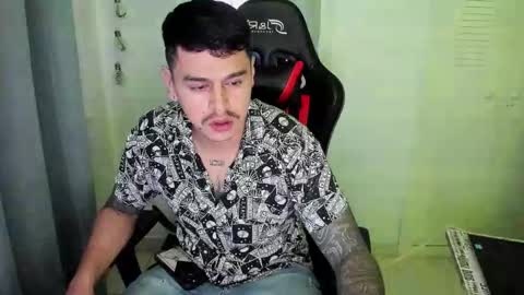 Snapshot of dage_19 chatting on 10/16/25, 04:35 my name is Jhon and I live in colombia online show from 10/16/25, 04:35