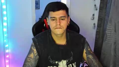Snapshot of dage_19 chatting on 03/26/26, 07:03 my name is Jhon and I live in colombia online show from 03/26/26, 07:03