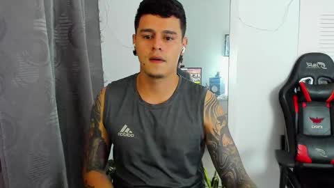 Snapshot of dage_19 chatting on 05/27/26, 03:47 my name is Jhon and I live in colombia online show from 05/27/26, 03:47