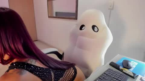 Snapshot of dahara__ chatting on 05/09/26, 12:21 dahara__ online show from 05/09/26, 12:21