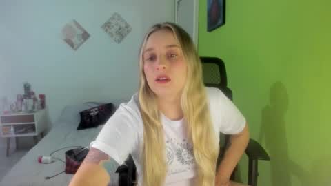 Snapshot of dahia888 chatting on 10/17/25, 03:10 Dahia online show from 10/17/25, 03:10