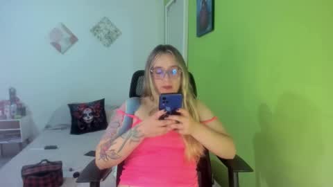 Snapshot of dahia888 chatting on 10/20/25, 05:52 Dahia online show from 10/20/25, 05:52