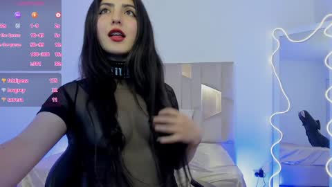 Snapshot of dahia_tay chatting on 02/08/25, 07:37 dahia online show from 02/08/25, 07:37