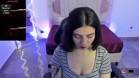 Snapshot of dahia_tay chatting on 02/21/25, 03:23 dahia online show from 02/21/25, 03:23