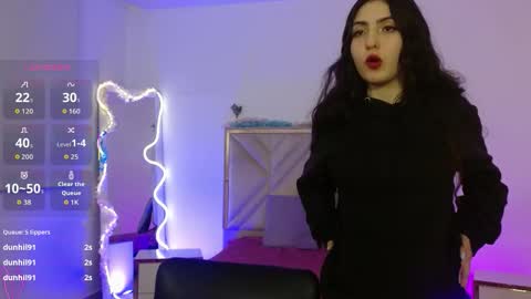 Snapshot of dahia_tay chatting on 09/19/25, 03:19 dahia online show from 09/19/25, 03:19