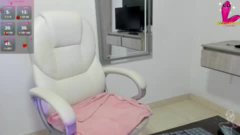 Dahian  online show from 10/01/25, 12:11