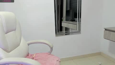 Dahian  online show from 10/25/25, 01:18