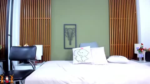  Dahiana  online show from 12/13/24, 02:43