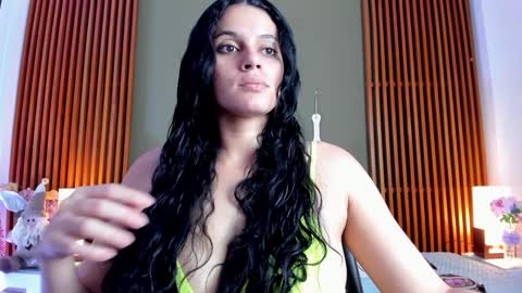  Dahiana  online show from 12/17/24, 08:32
