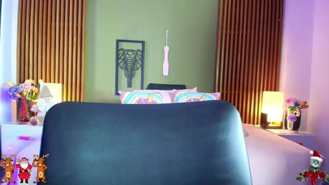  Dahiana  online show from 12/22/24, 08:03