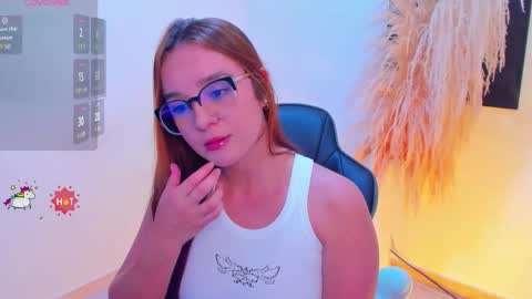 Snapshot of dahlia_rossi chatting on 10/18/25, 06:05 Dahlia online show from 10/18/25, 06:05