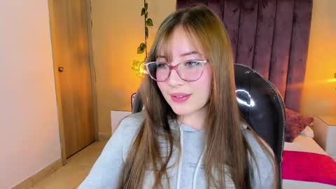 Dahlia online show from 12/04/25, 06:34